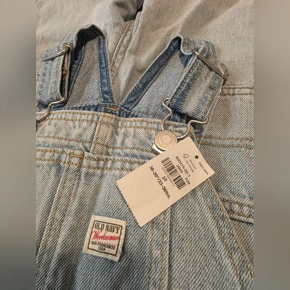 Old Navy Blue Relaxed Fit Jeans with Casual Style - Picture 3 of 3